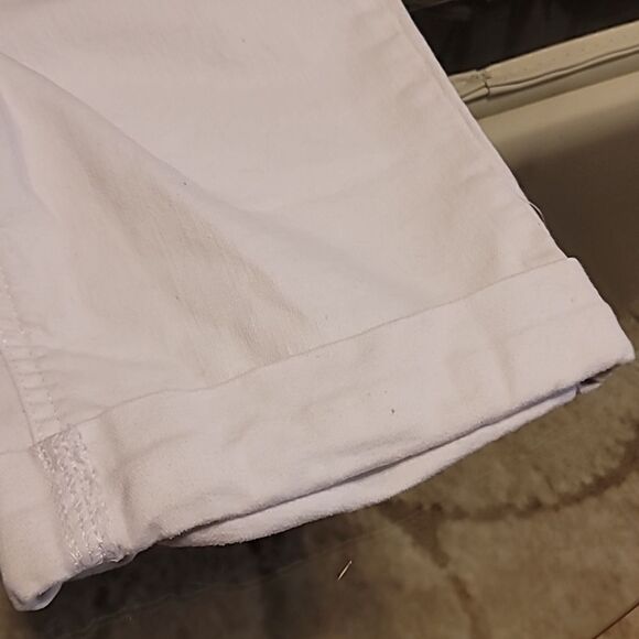 DKNY White Jean Shorts Size 4 - Picture 2 of 7